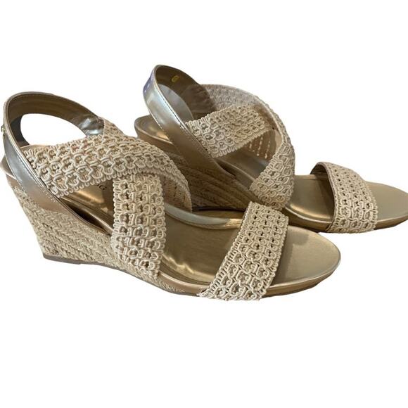 London Fog espadrilles shoes lacy fabric upper. Faux patent upper size 8 M - Picture 3 of 11